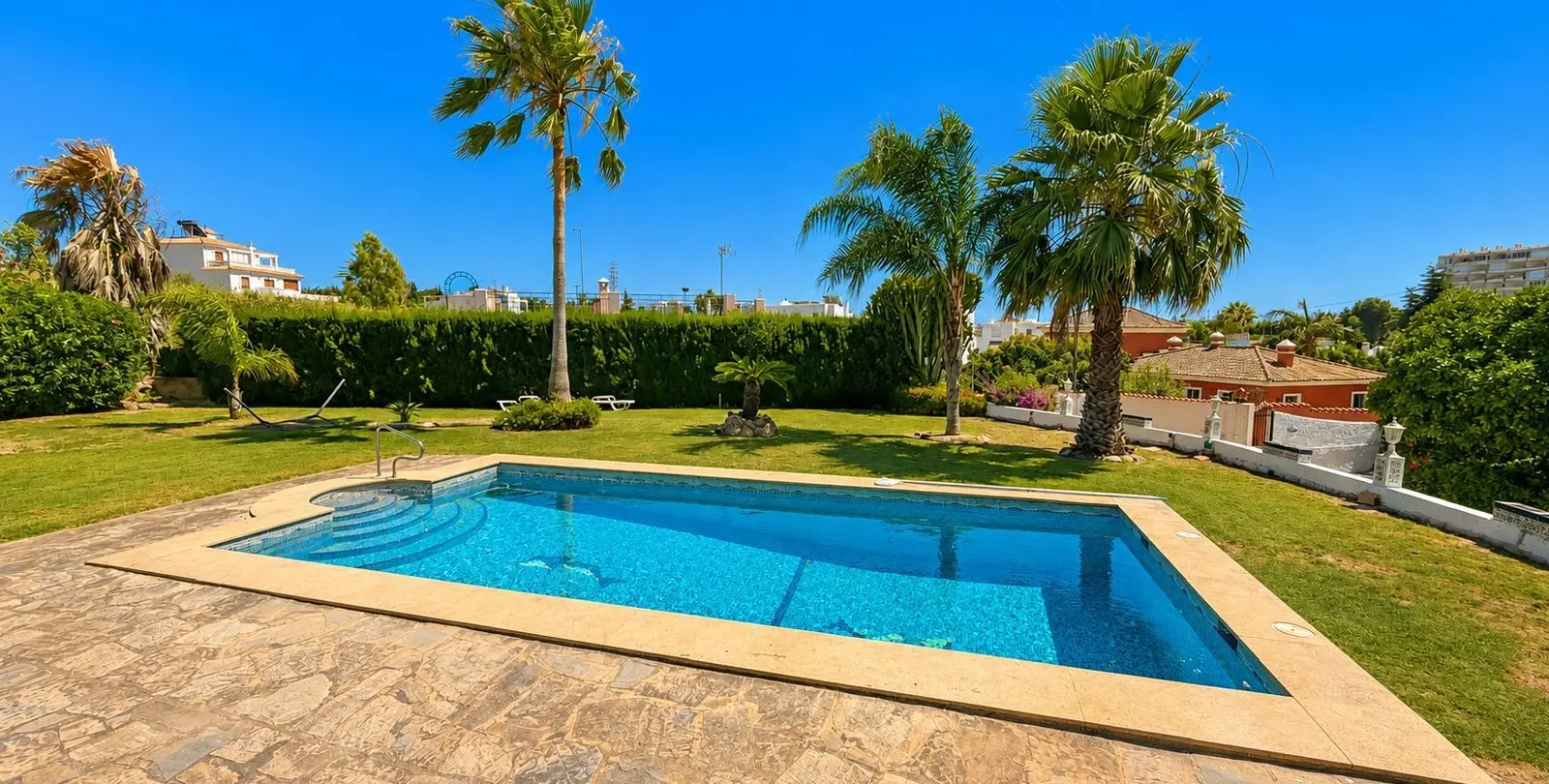 Venta de villa independiente en Estepona 3