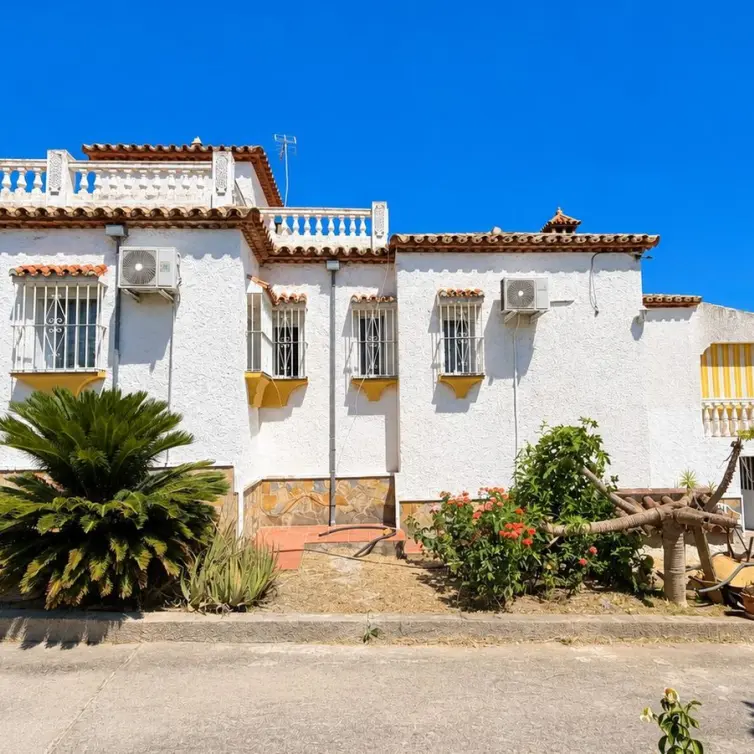 Venta de villa independiente en Estepona