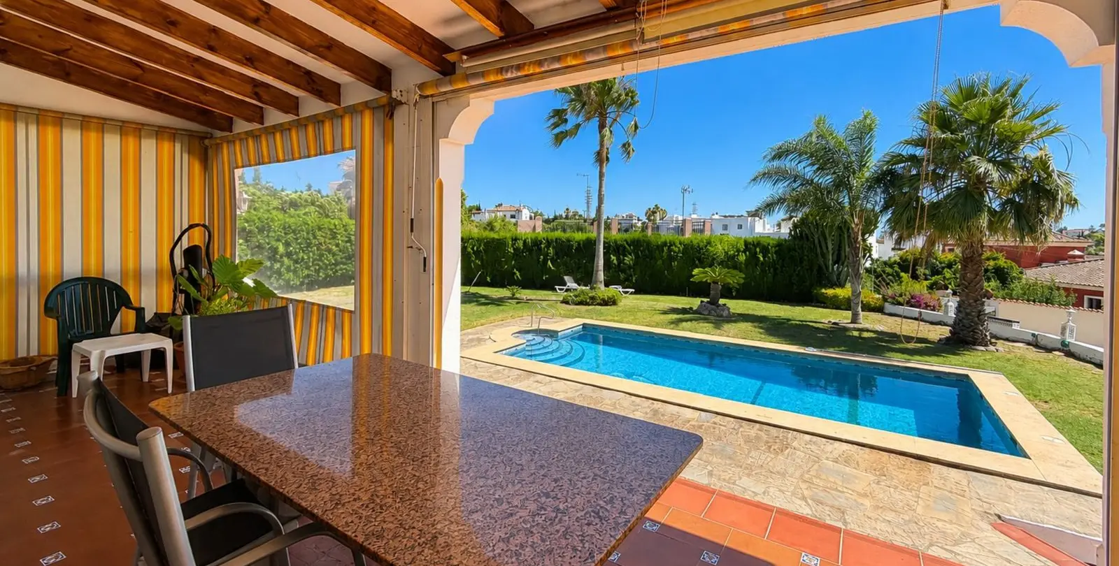 Venta de villa independiente en Estepona 5