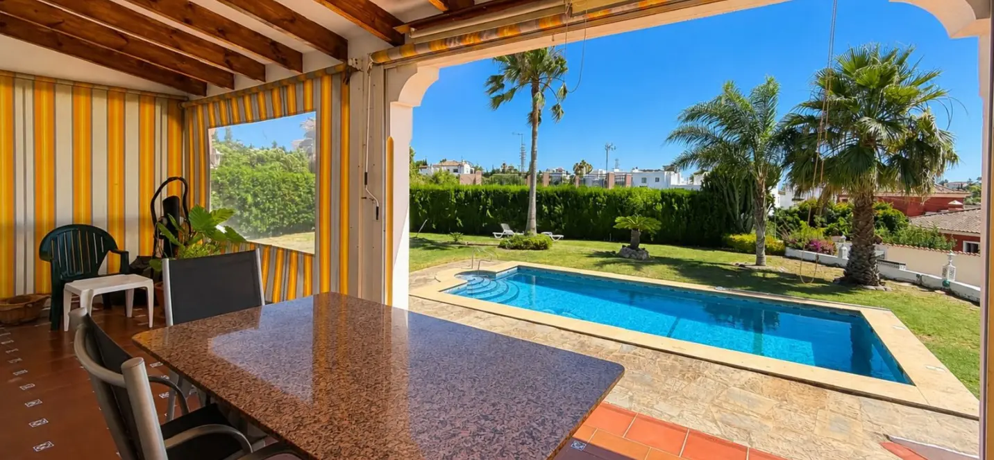 Venta de villa independiente en Estepona 4