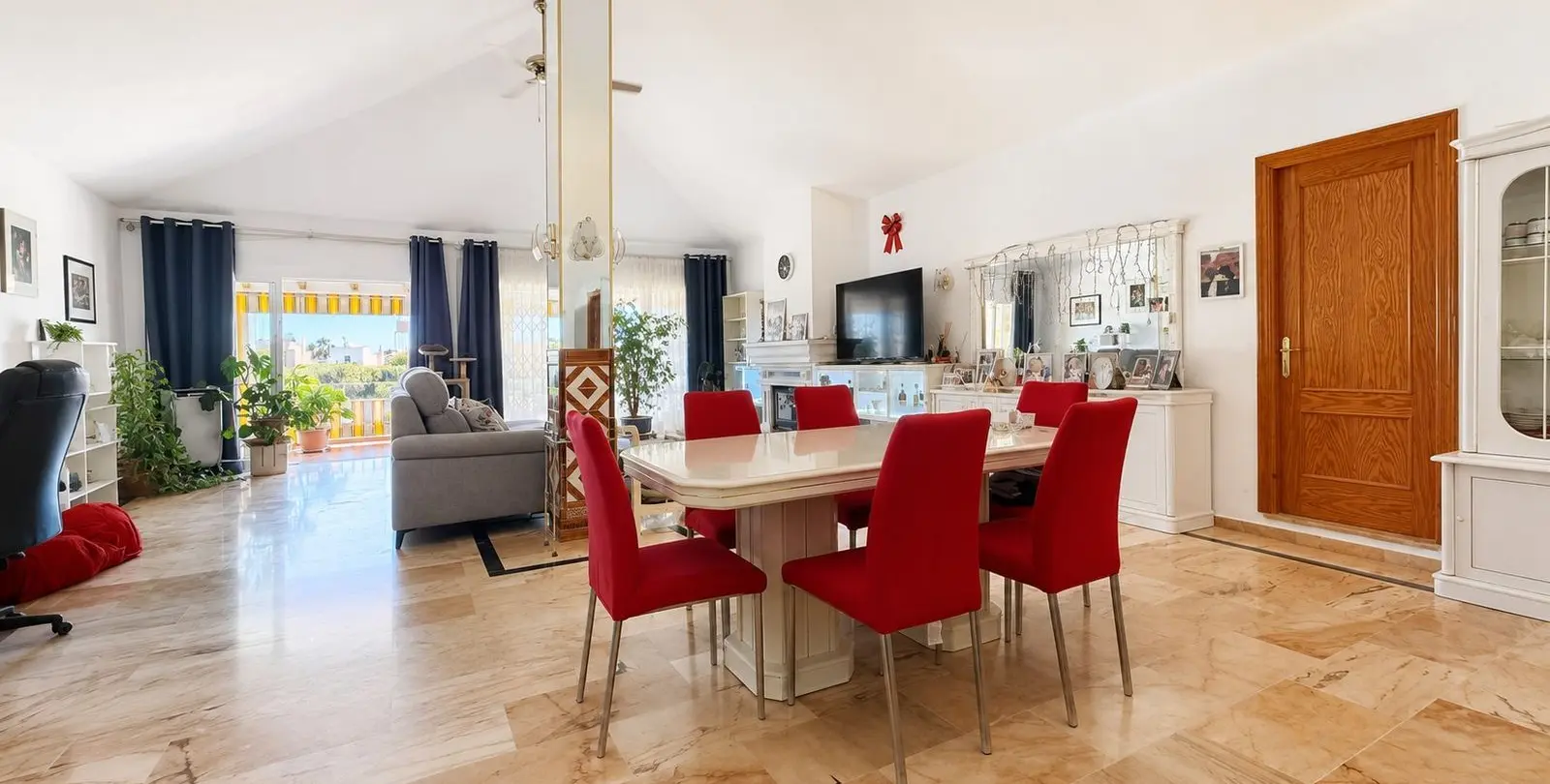 Venta de villa independiente en Estepona 12