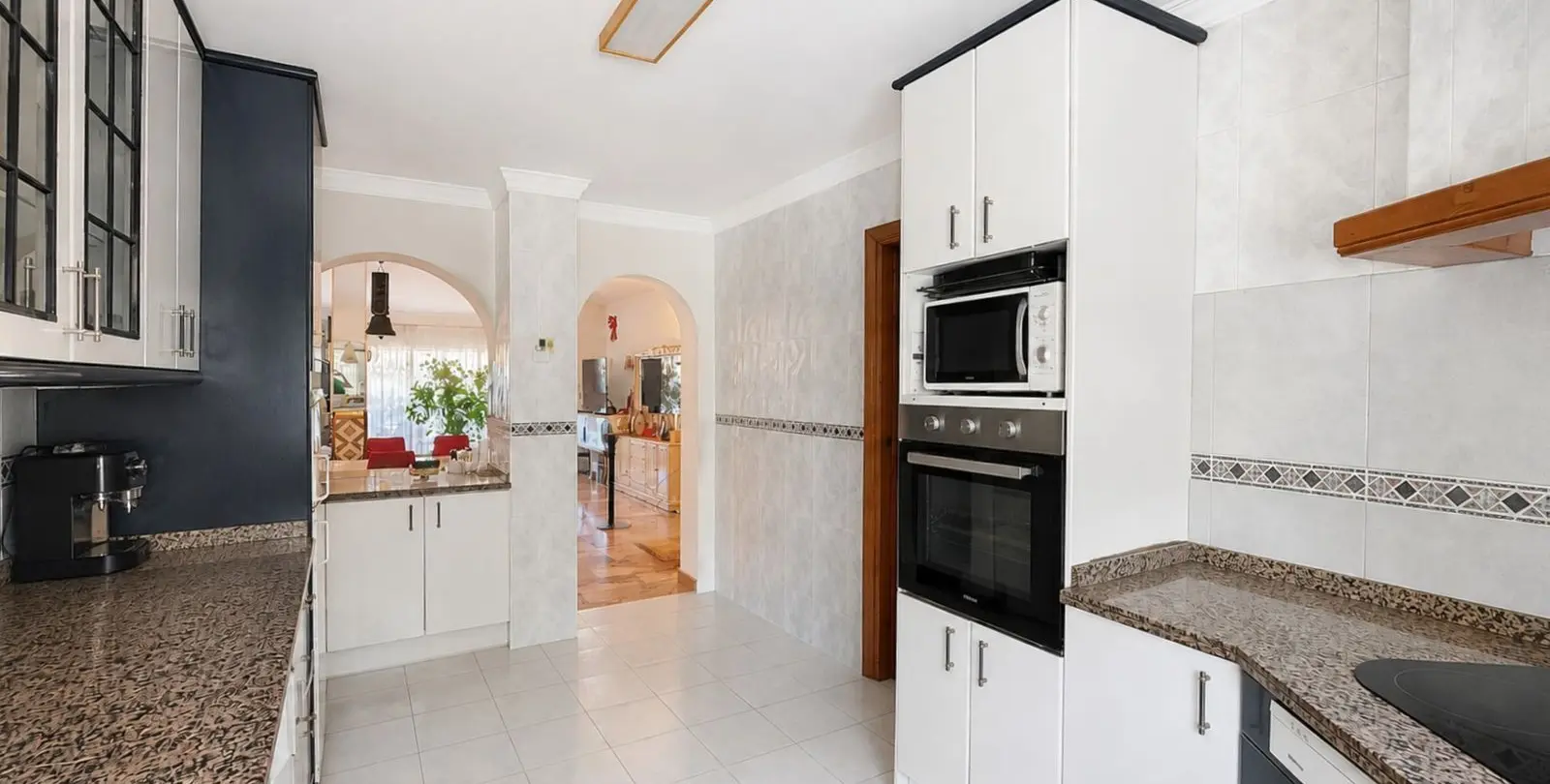 Venta de villa independiente en Estepona 14