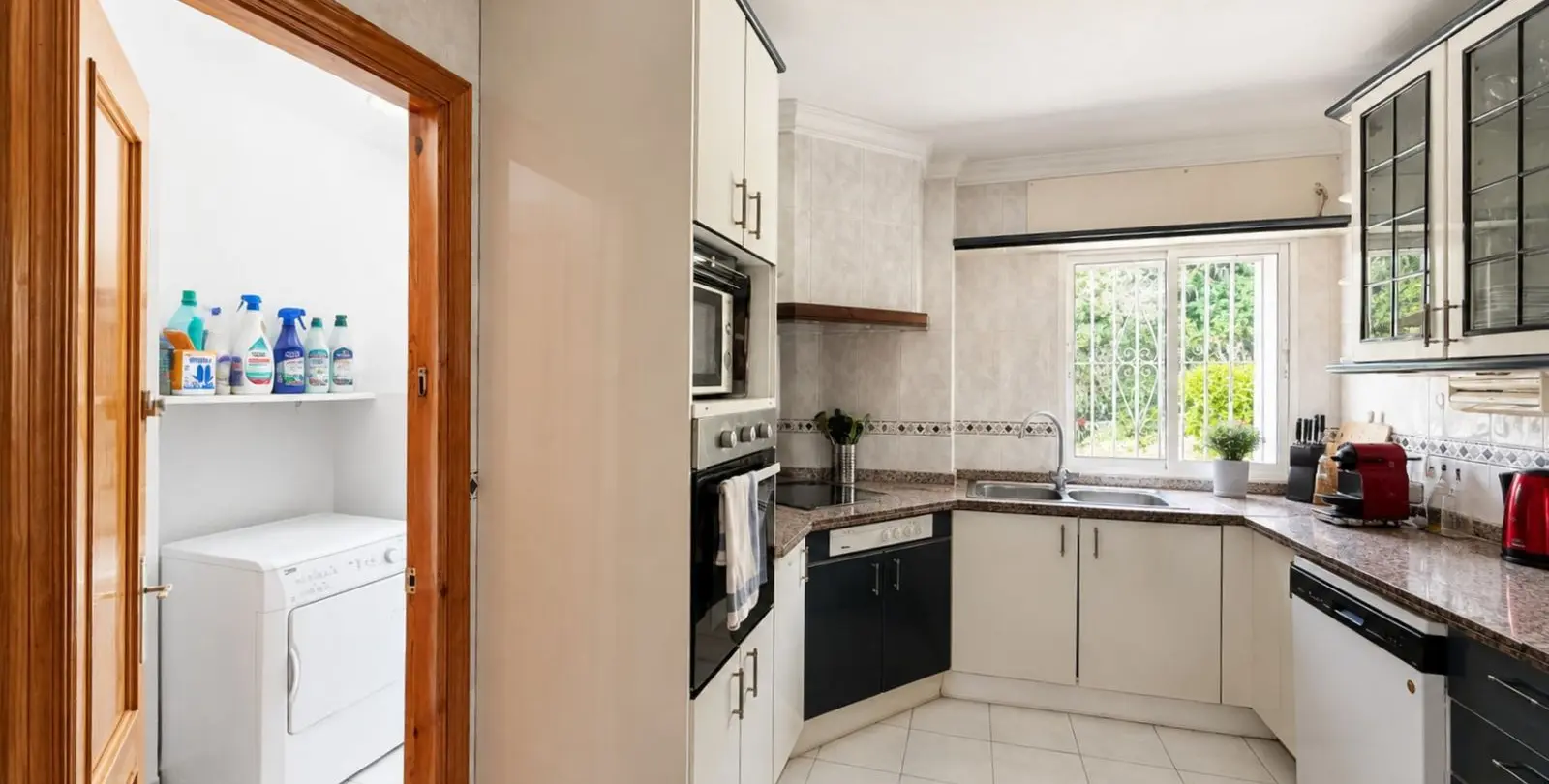 Venta de villa independiente en Estepona 17