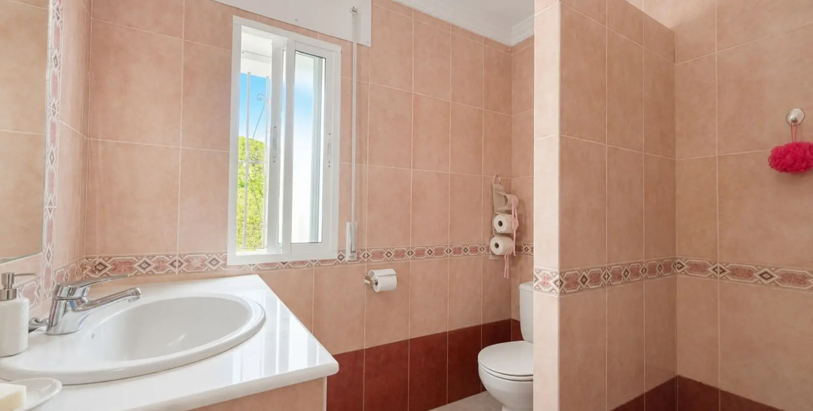 Venta de villa independiente en Estepona 32