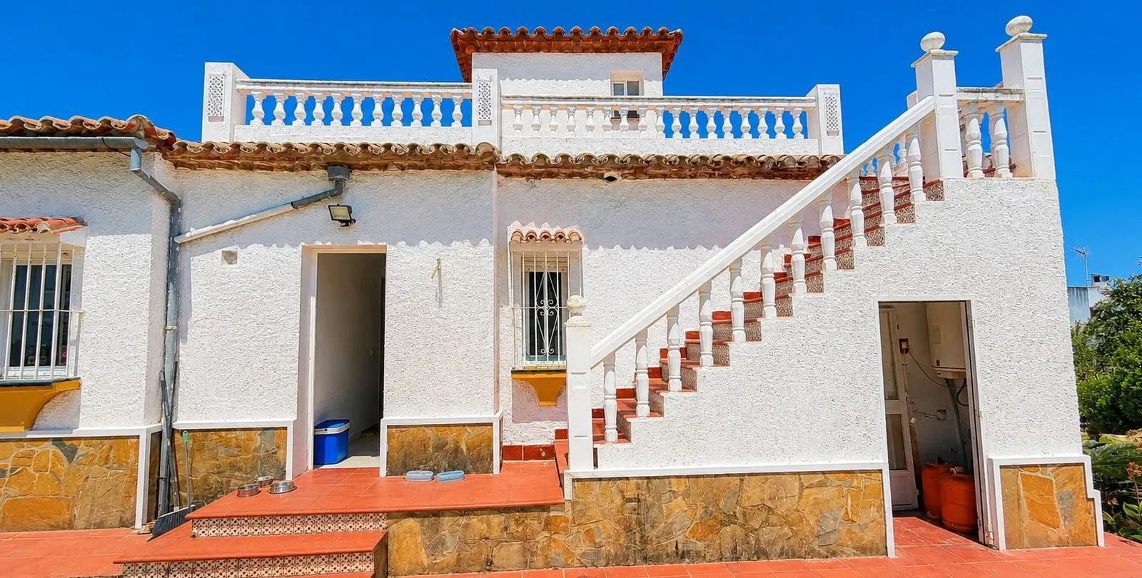 Venta de villa independiente en Estepona 35