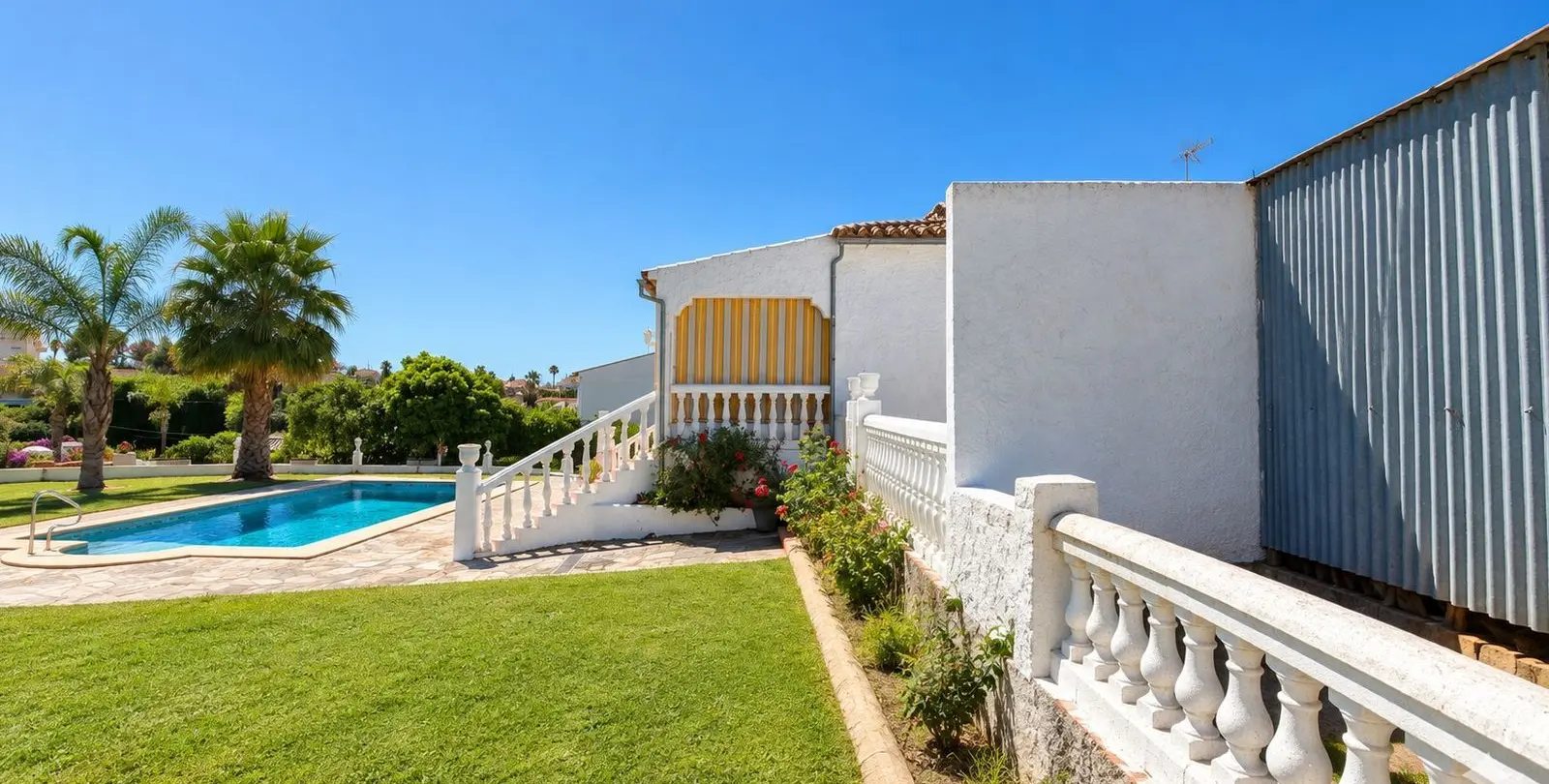 Venta de villa independiente en Estepona 39