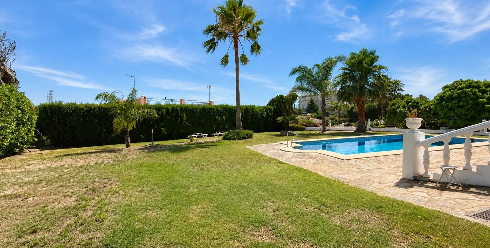 Venta de villa independiente en Estepona 40