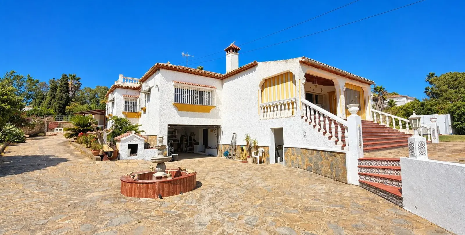 Venta de villa independiente en Estepona 45