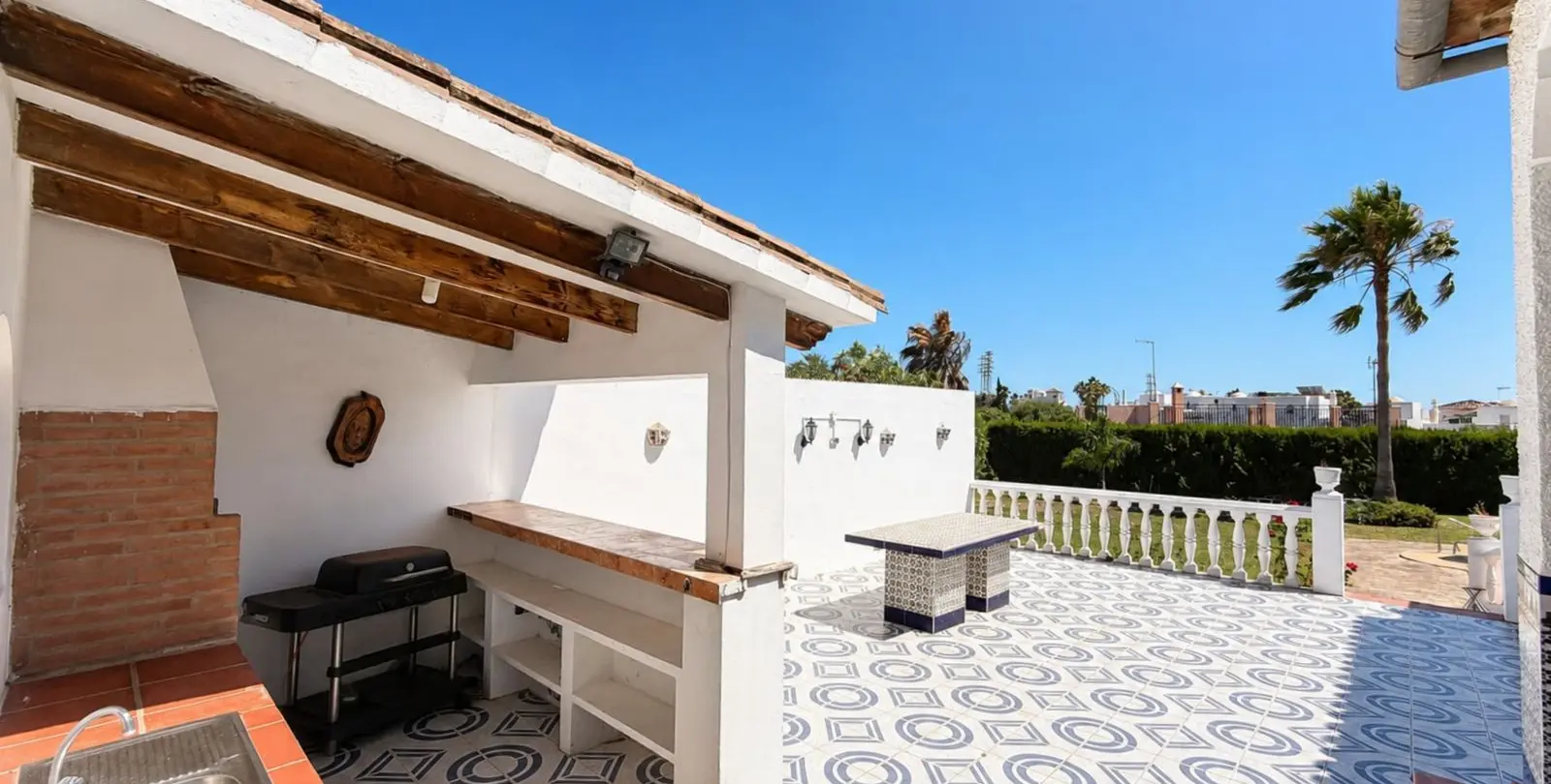 Venta de villa independiente en Estepona 46