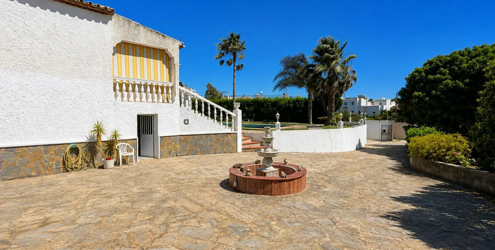 Venta de villa independiente en Estepona 48