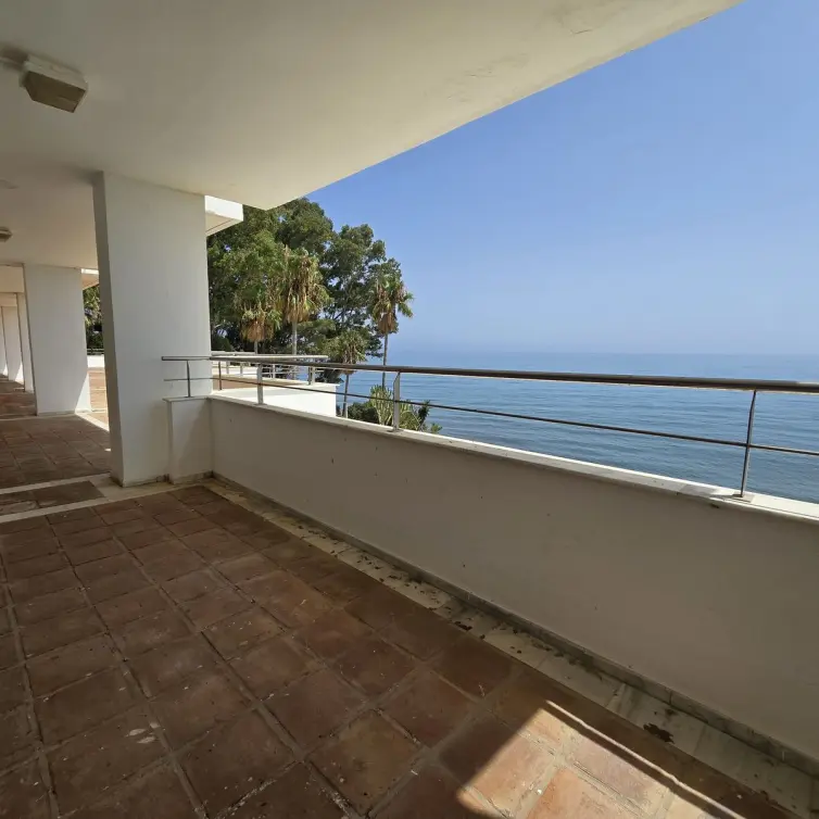 Venta de local comercial en Estepona