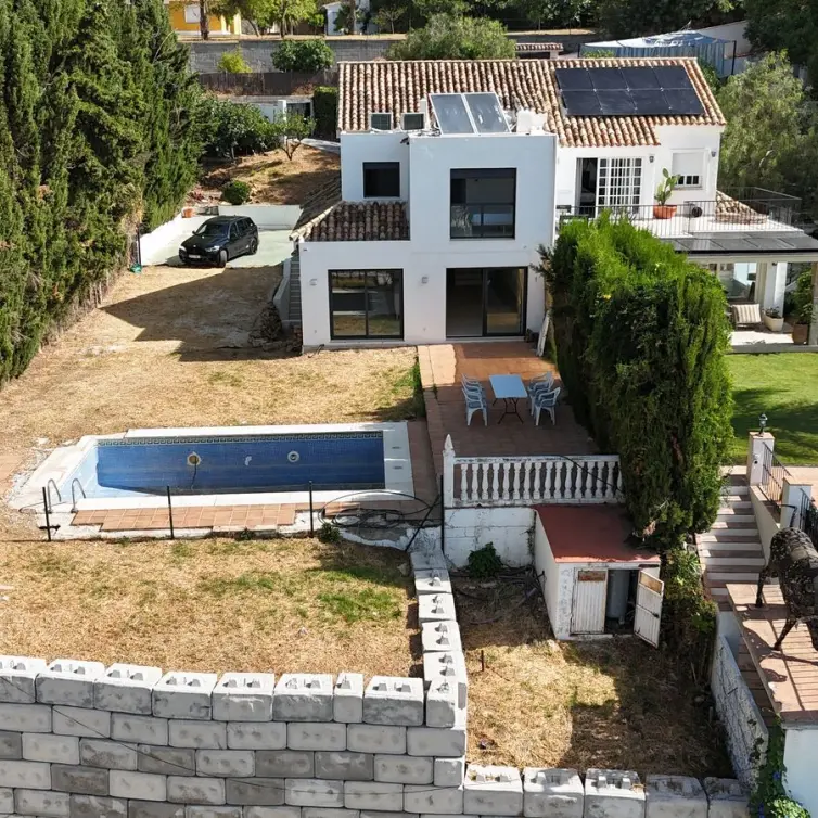 Venta de casa pareada en Ojén