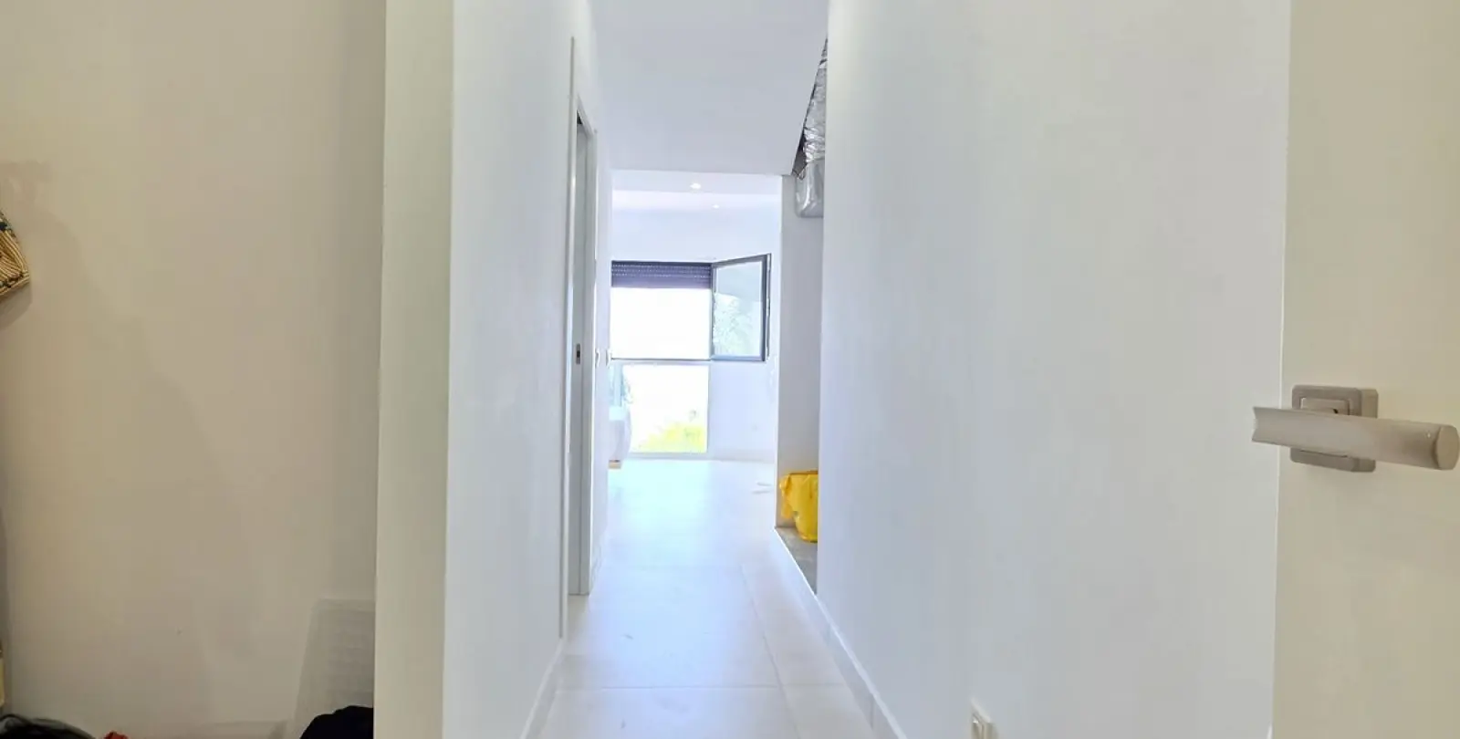 Venta de casa pareada en Ojén 30