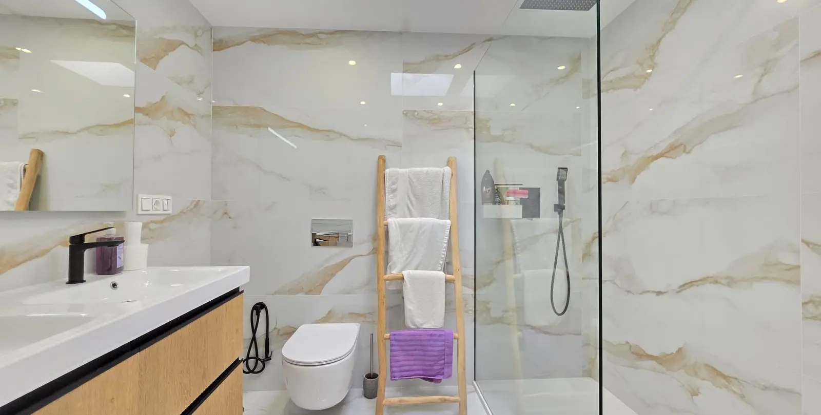 Venta de casa pareada en Ojén 34