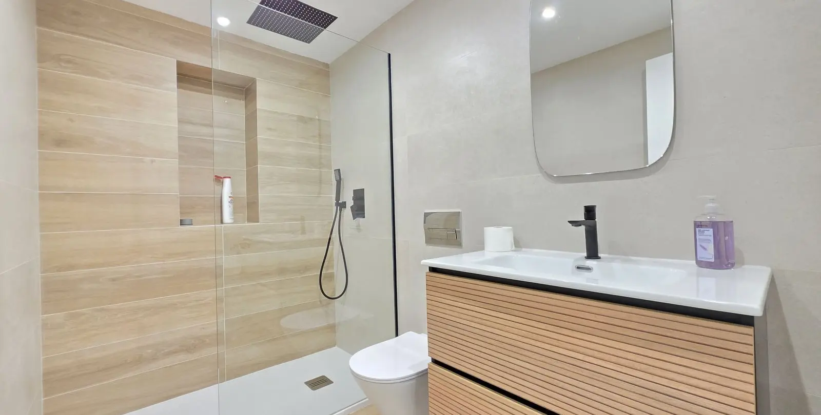 Venta de casa pareada en Ojén 50