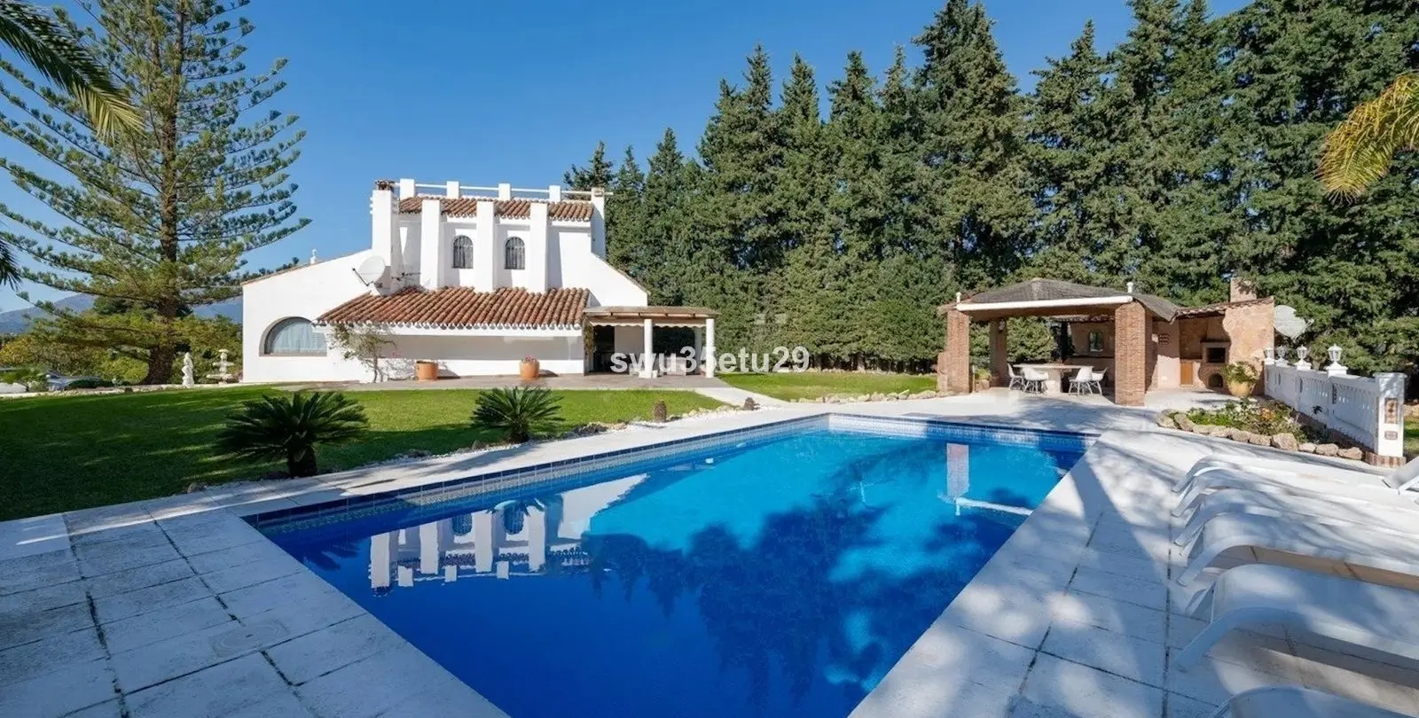 Продажа  жилого участка в Estepona 11