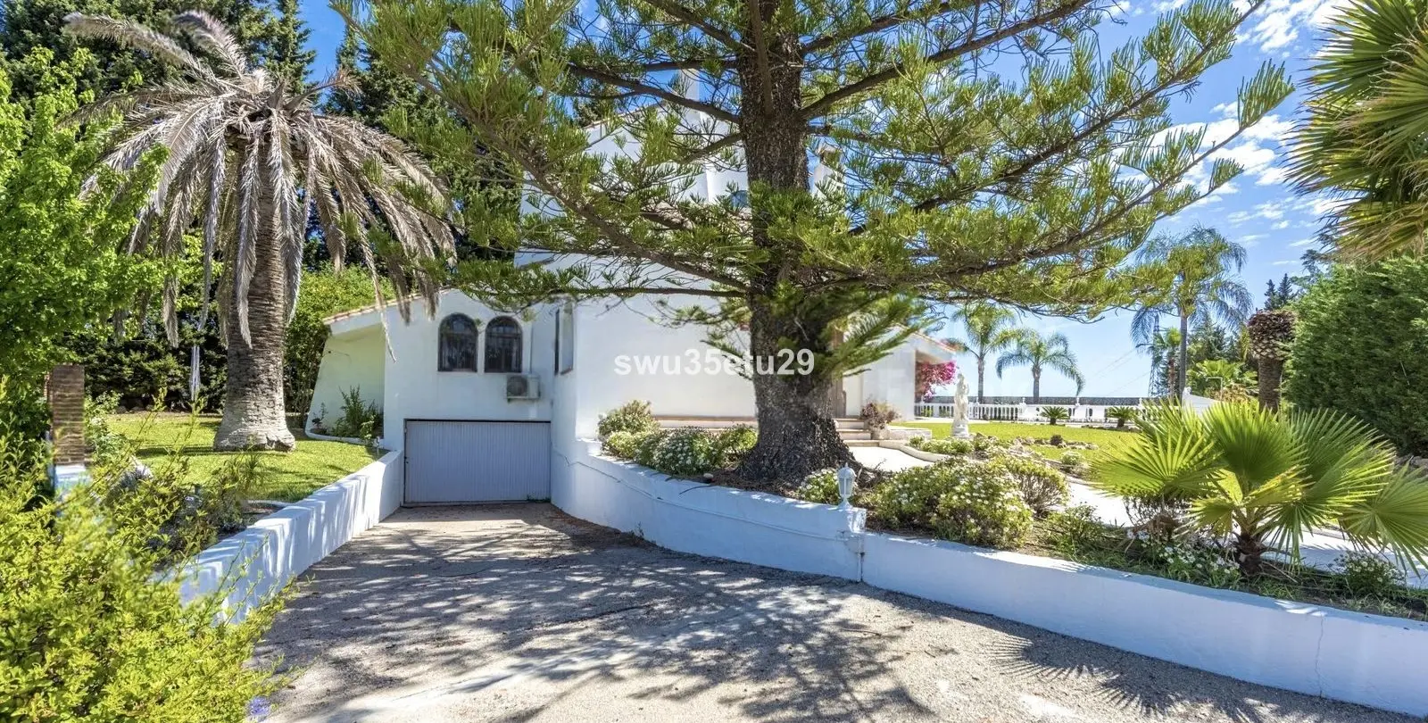 Продажа  жилого участка в Estepona 12