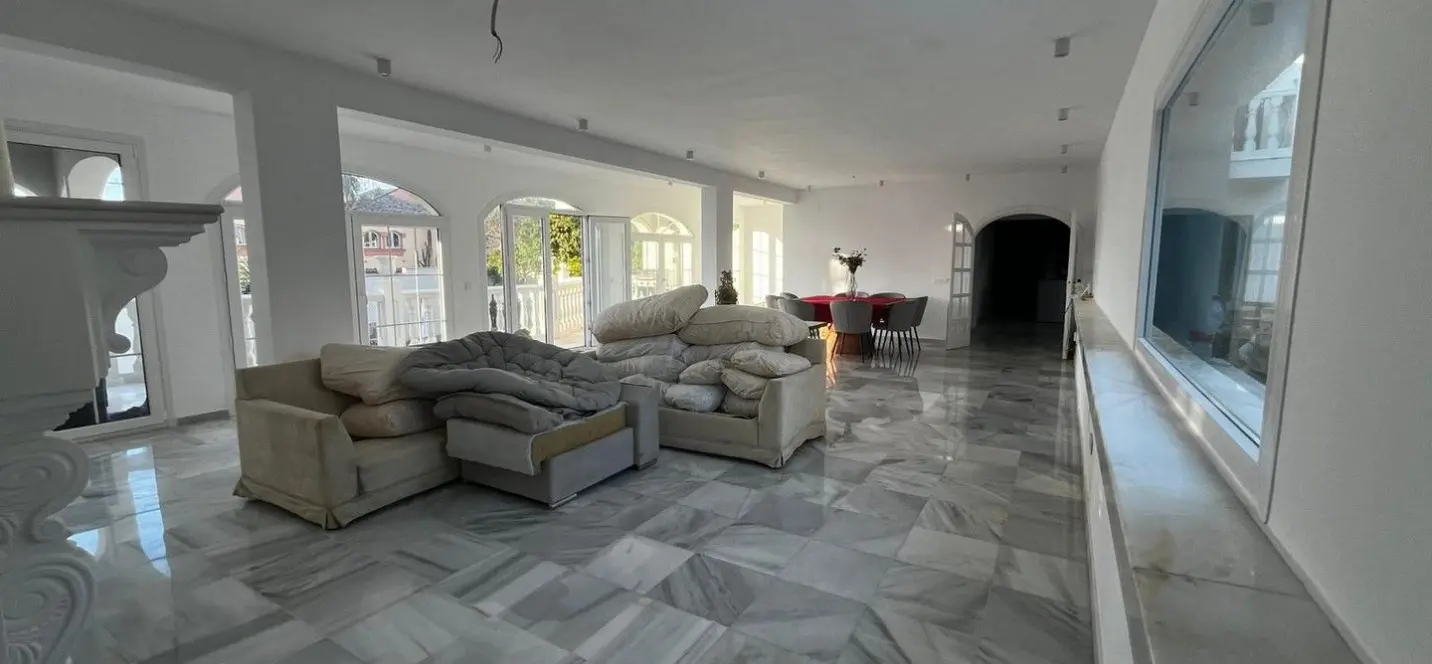 Venta de villa independiente en Las Farolas 1