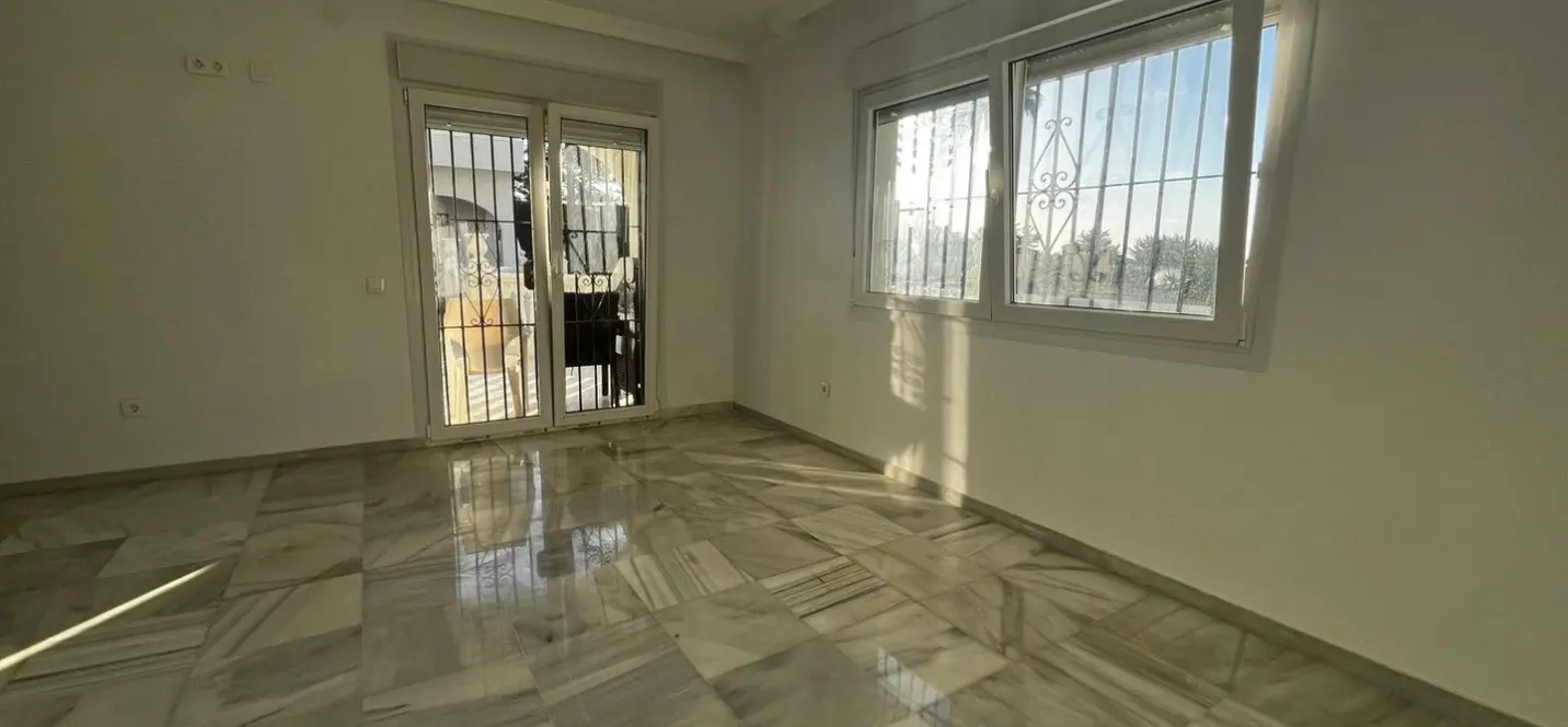 Venta de villa independiente en Las Farolas 2