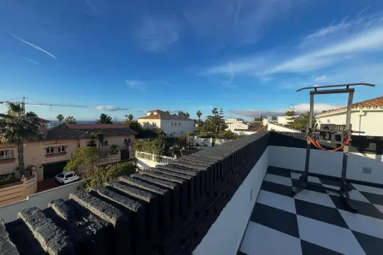Image 4 thumb