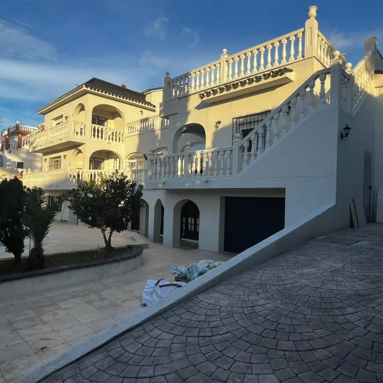 Venta de villa independiente en Las Farolas