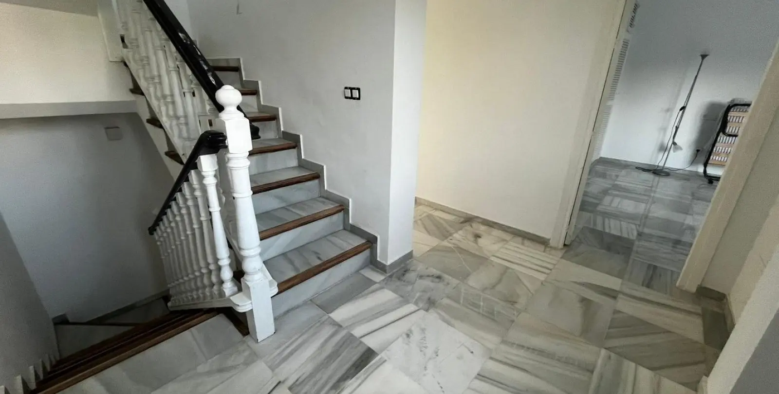 Venta de villa independiente en Las Farolas 18