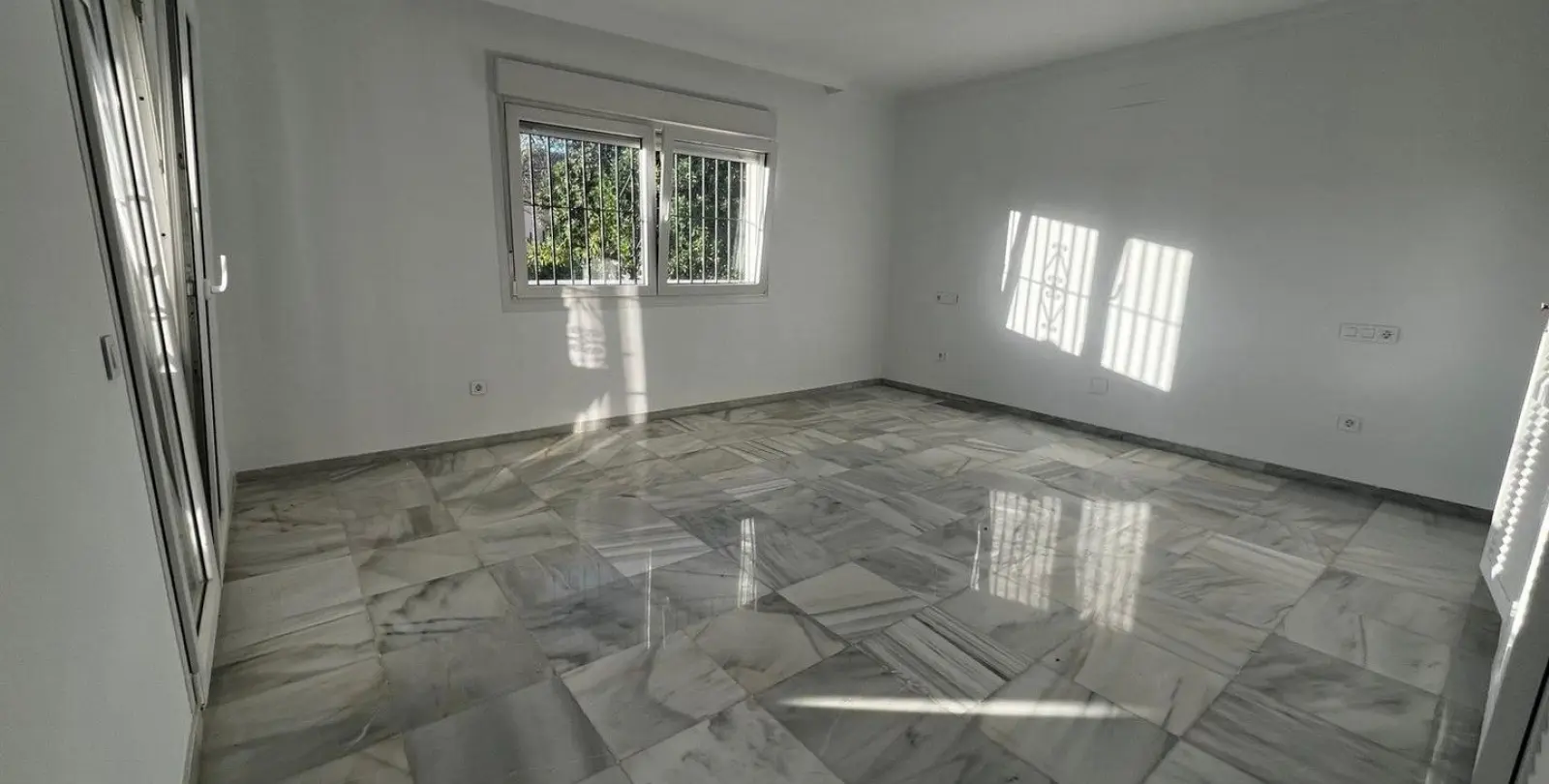 Venta de villa independiente en Las Farolas 19