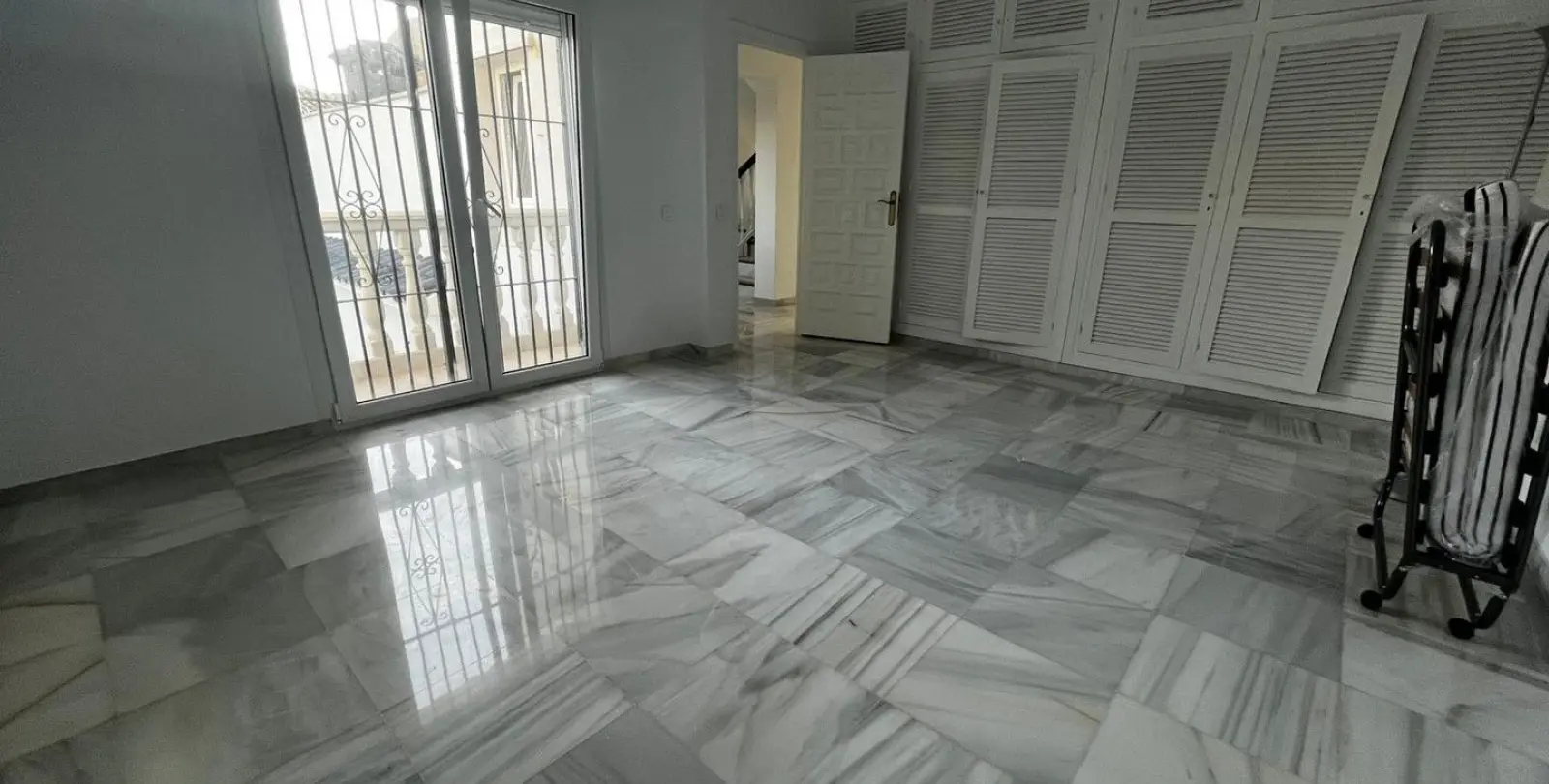 Venta de villa independiente en Las Farolas 20