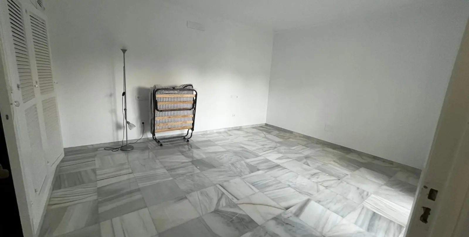 Venta de villa independiente en Las Farolas 22