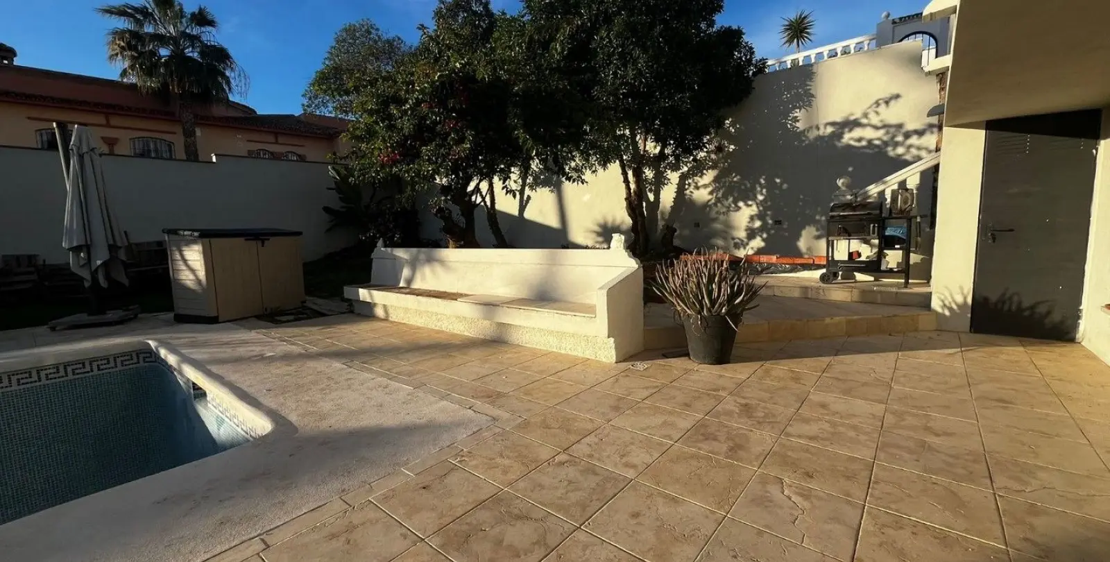 Venta de villa independiente en Las Farolas 34