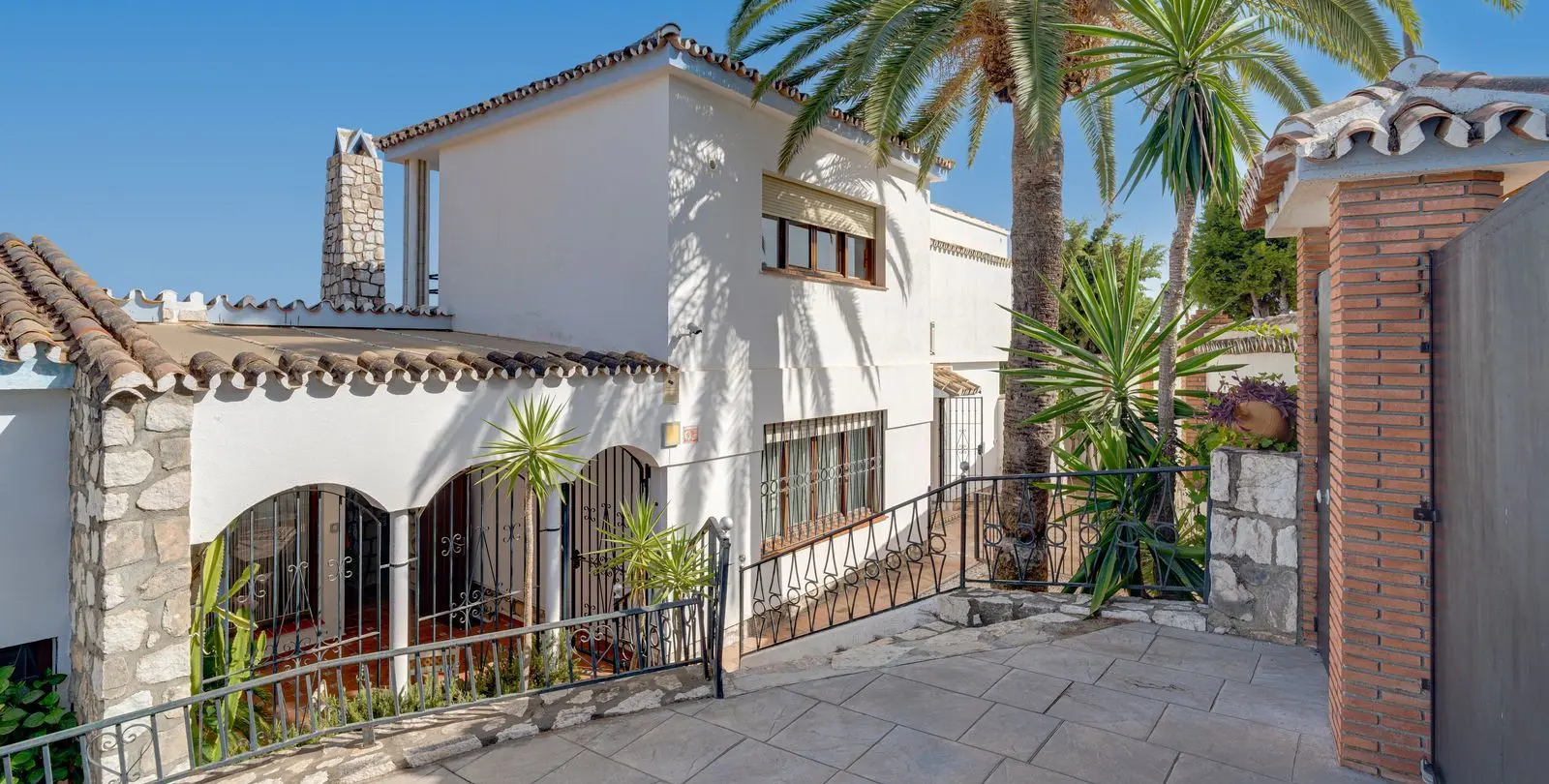 Продажа  отдельно стоящей виллы в Mijas 35
