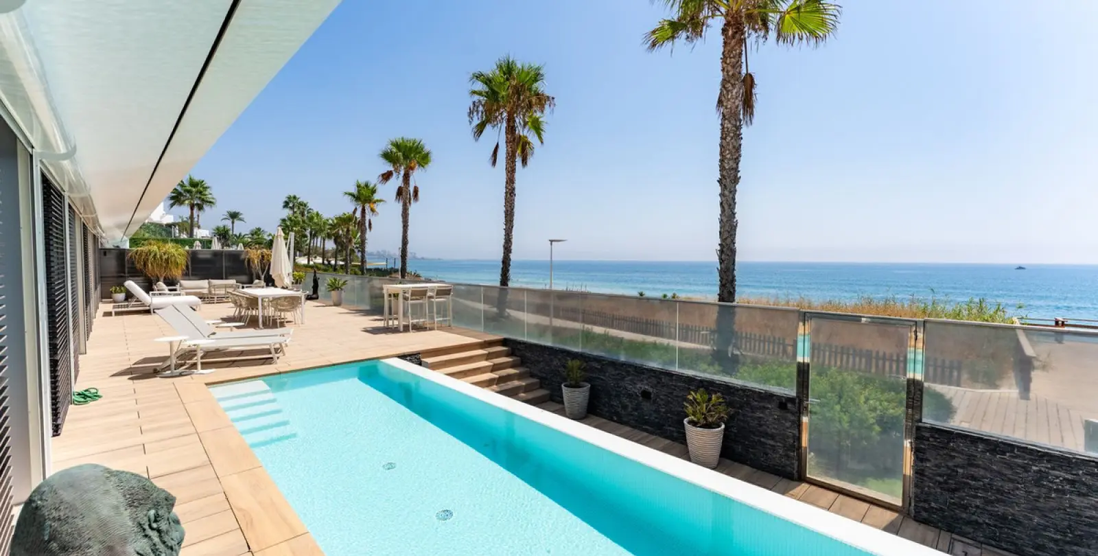 Долгосрочная аренда дома на две семьи в Estepona 1