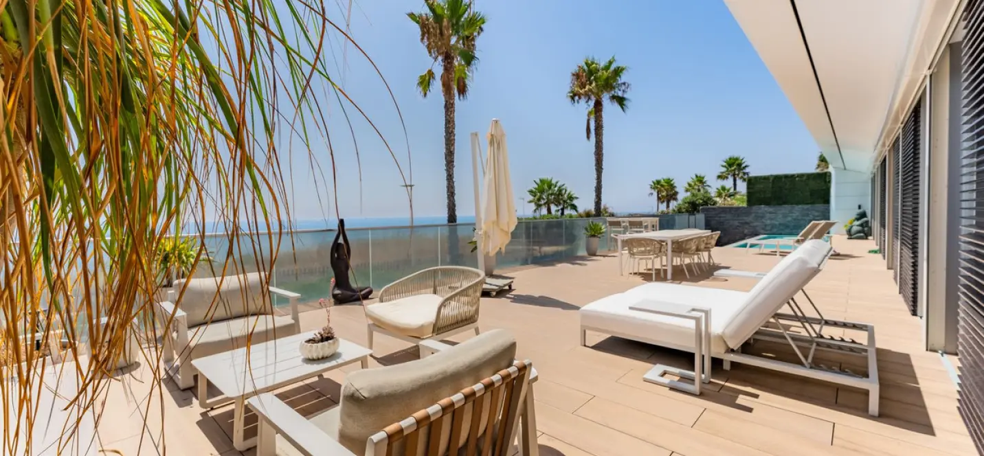 Long-term rent of semi-detached house in Estepona 1