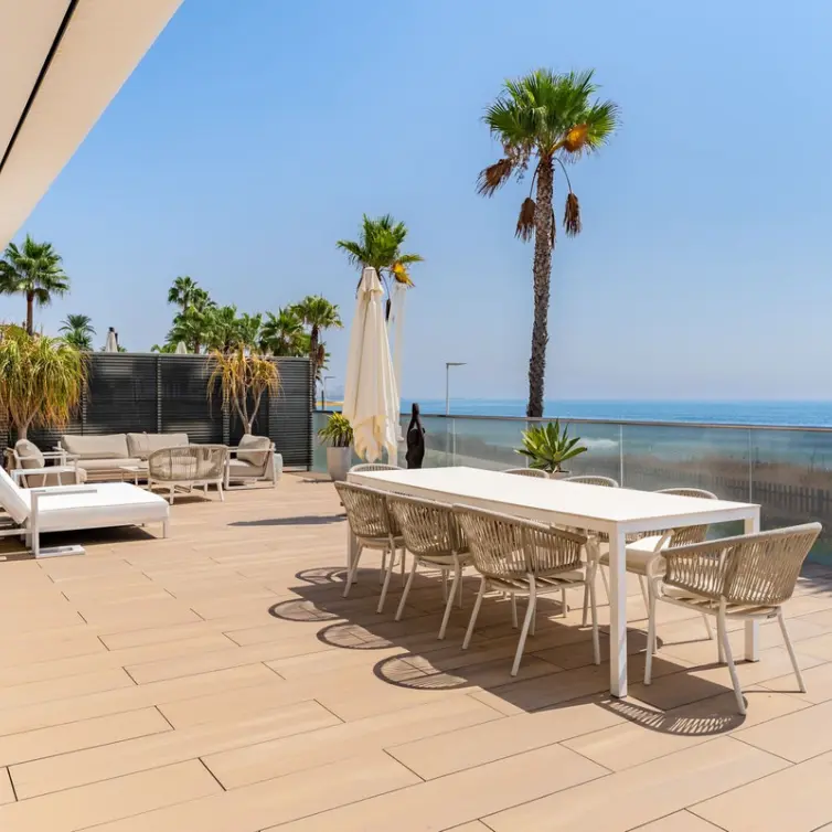 Долгосрочная аренда дома на две семьи в Estepona