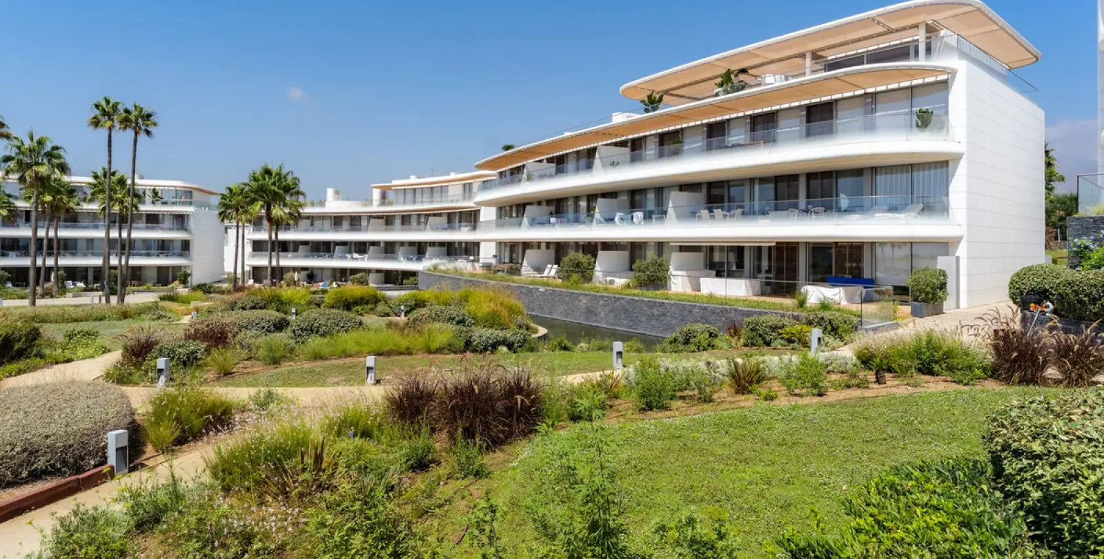 Долгосрочная аренда дома на две семьи в Estepona 42