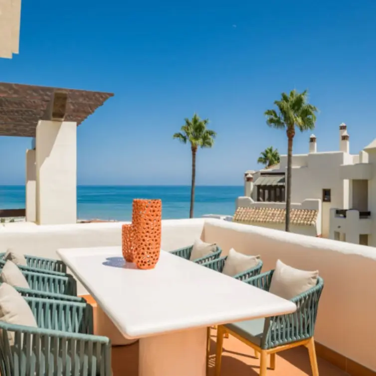 Venta de ático en Estepona