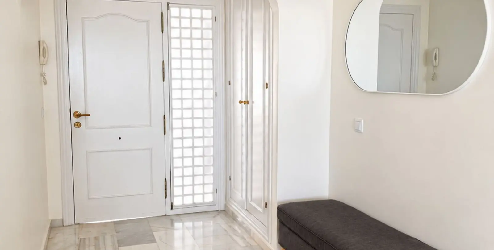 Venta de apartamento en planta media en Bel Air 3