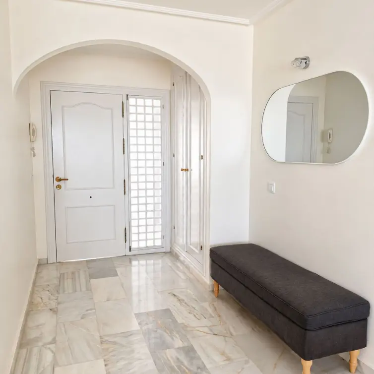 Sale of middle floor apartment in Bel Air