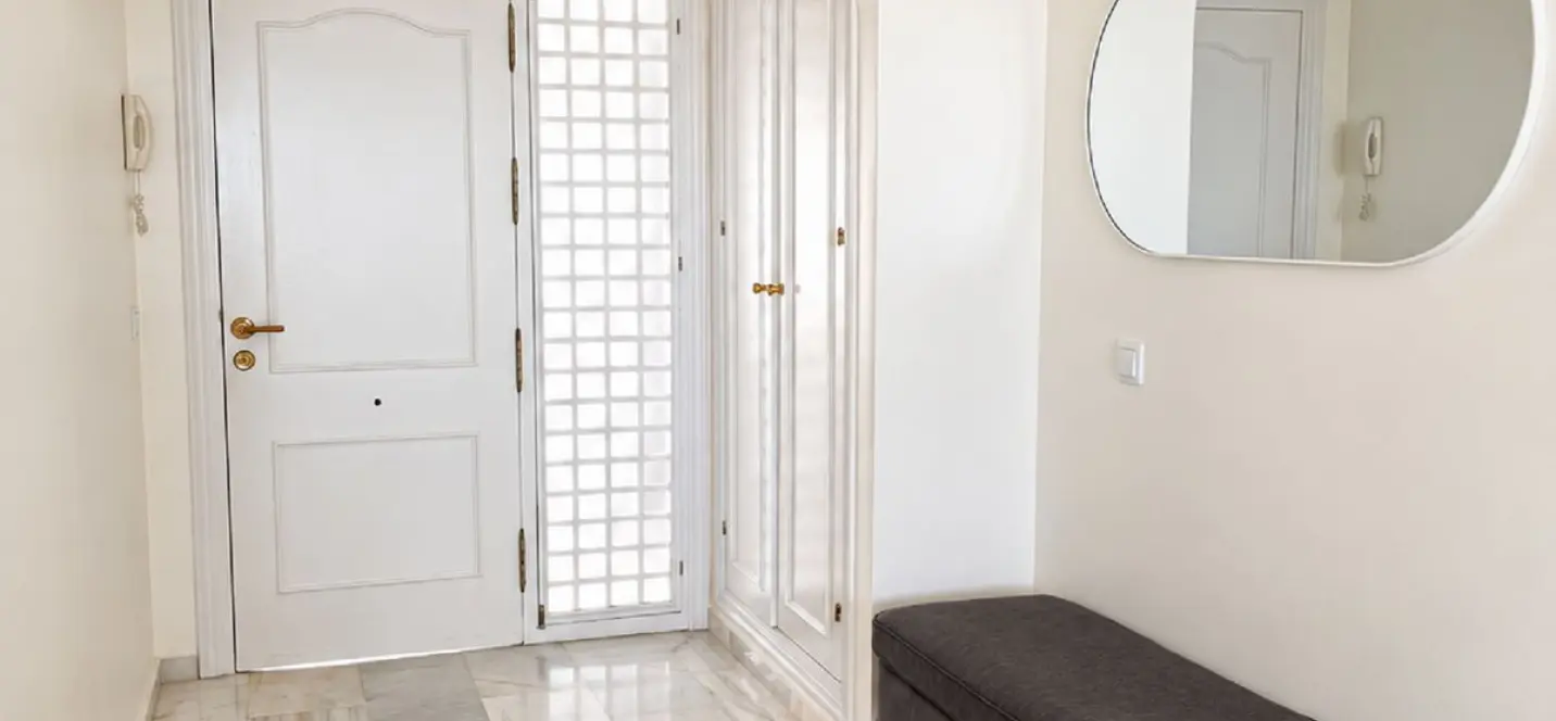 Sale of middle floor apartment in Bel Air 2