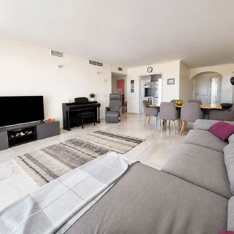 Sale of middle floor apartment in Bel Air