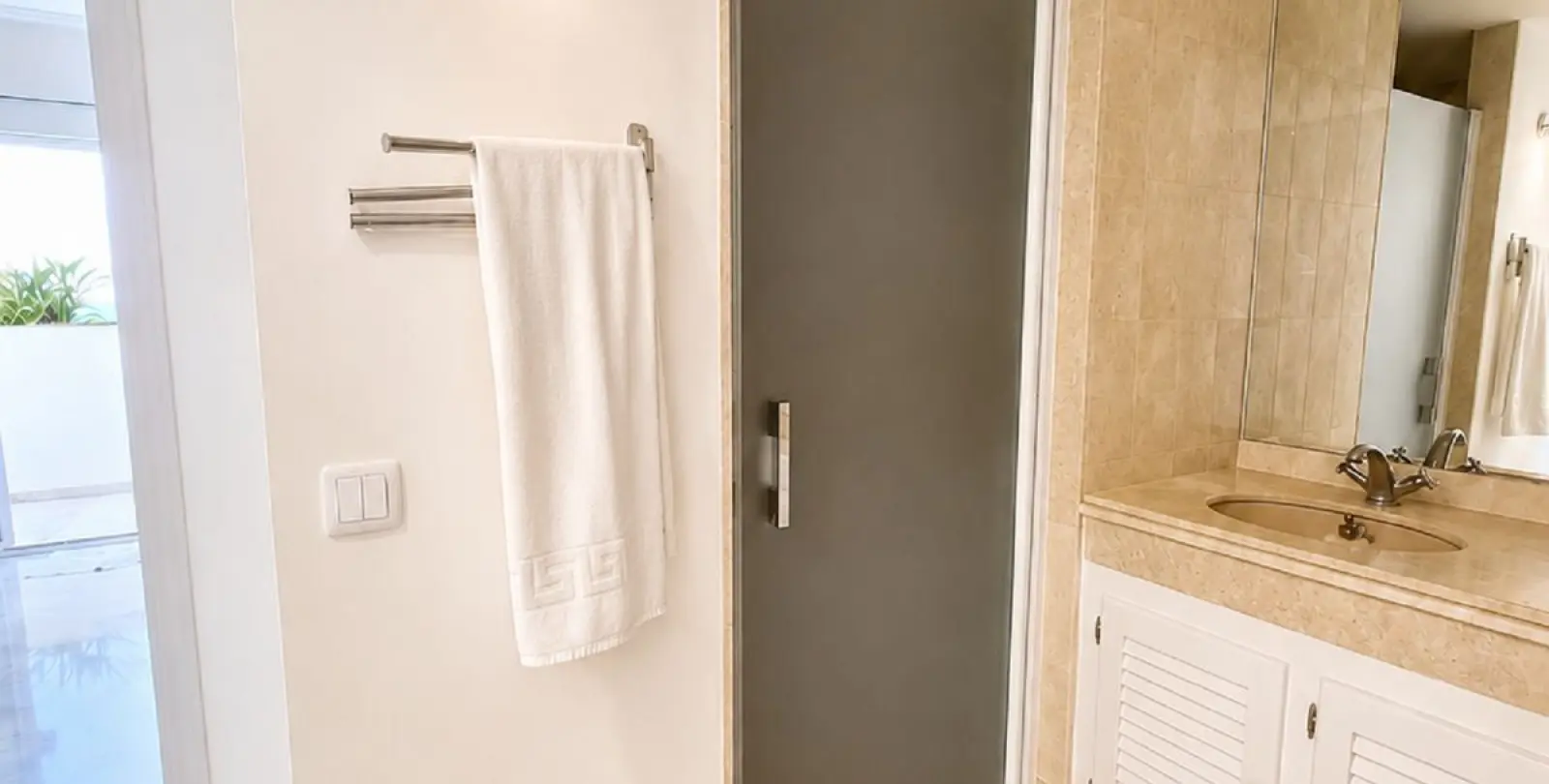 Venta de apartamento en planta media en Bel Air 22