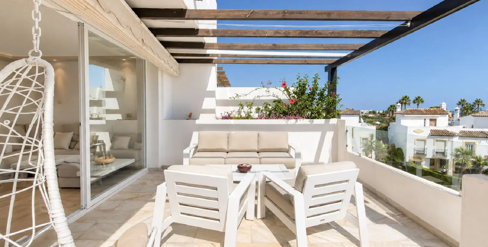 Venta de apartamento en planta media en Bel Air 28