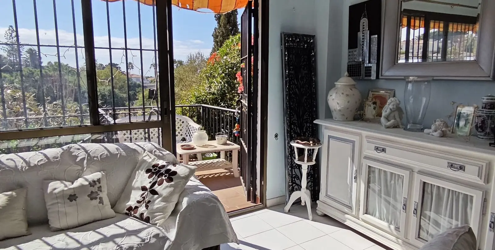 Venta de villa independiente en El Chaparral 19