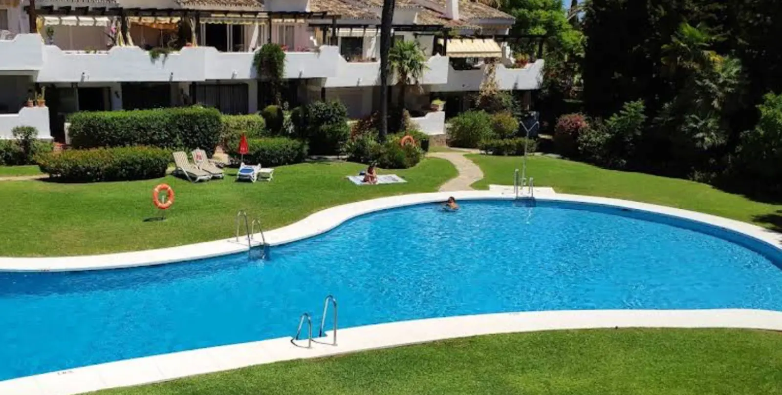Sale of penthouse in Sierra Blanca 1