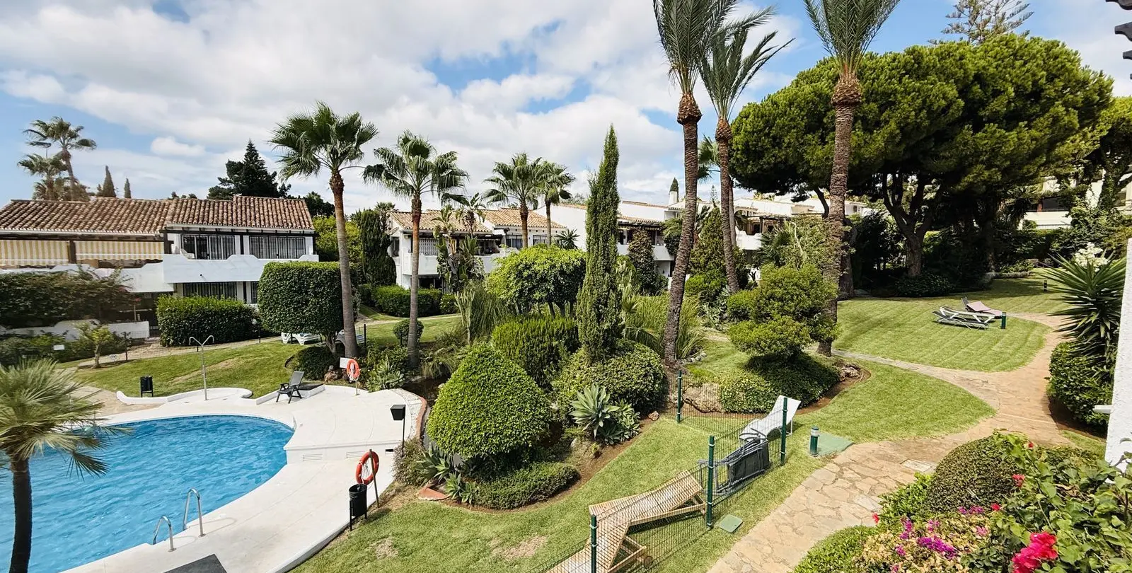 Sale of penthouse in Sierra Blanca 30