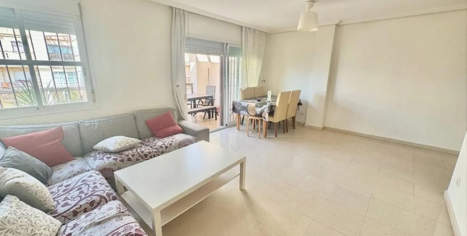 Sale of penthouse in Teatinos 2