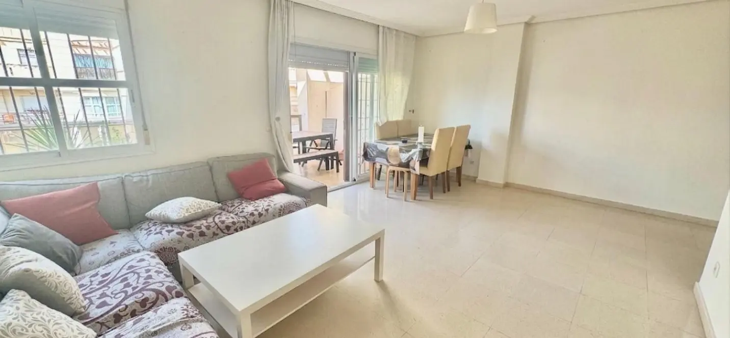 Sale of penthouse in Teatinos 1