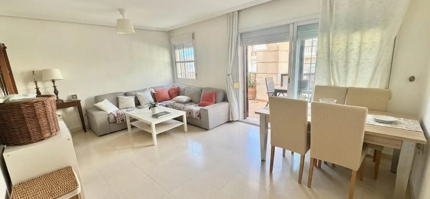 Sale of penthouse in Teatinos 2