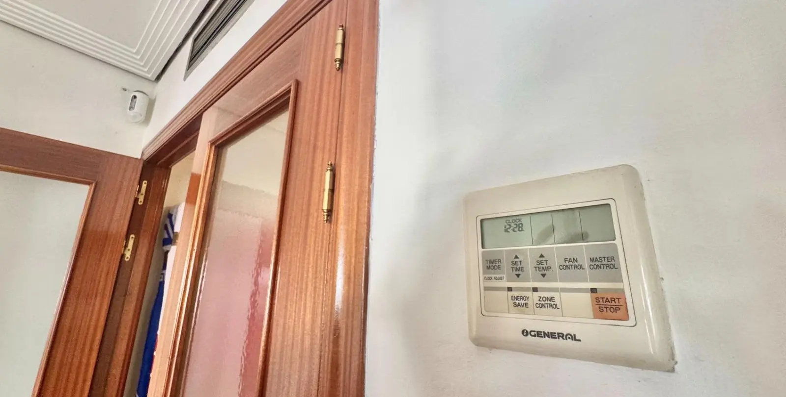Sale of penthouse in Teatinos 5