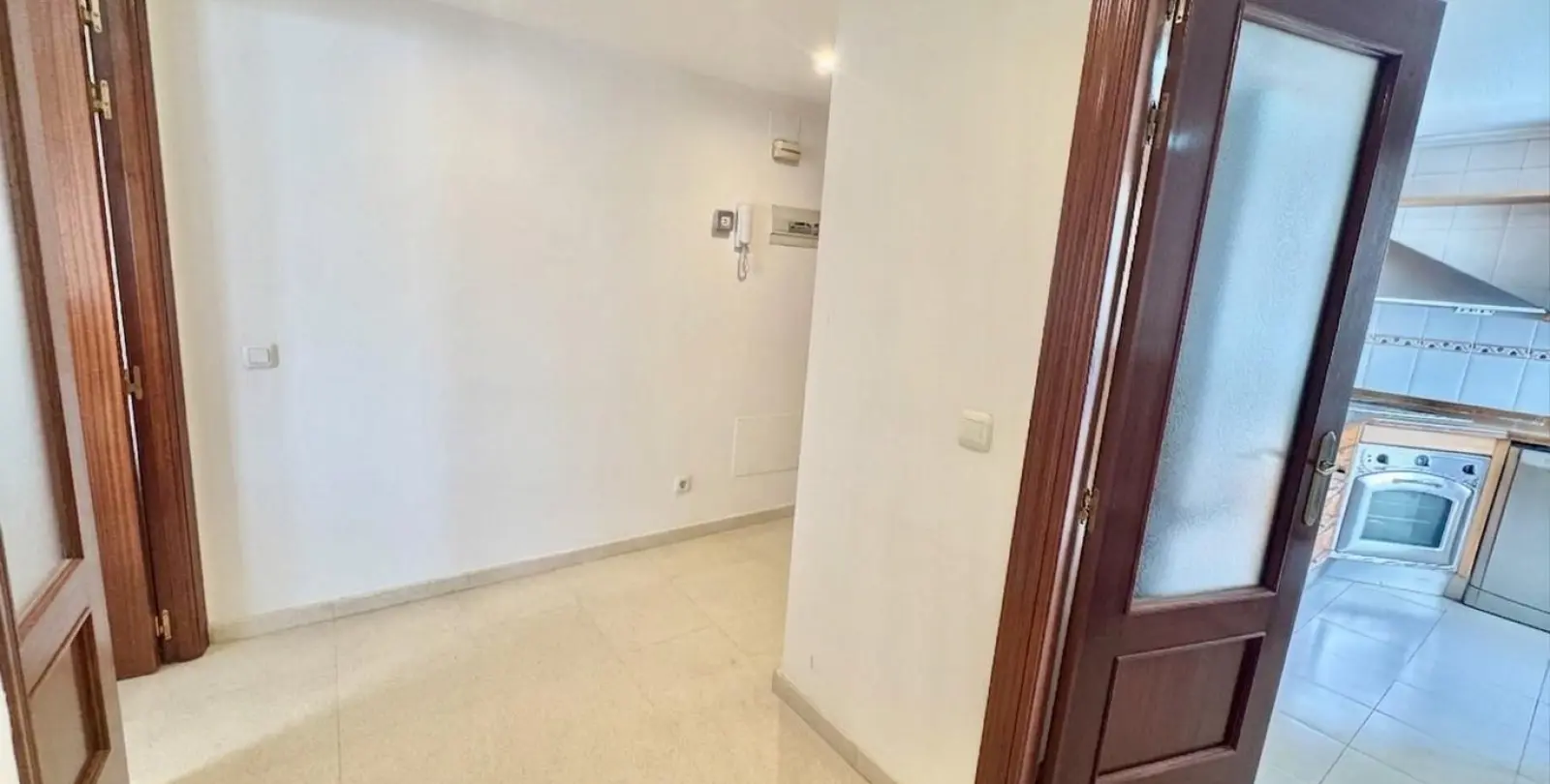 Sale of penthouse in Teatinos 6